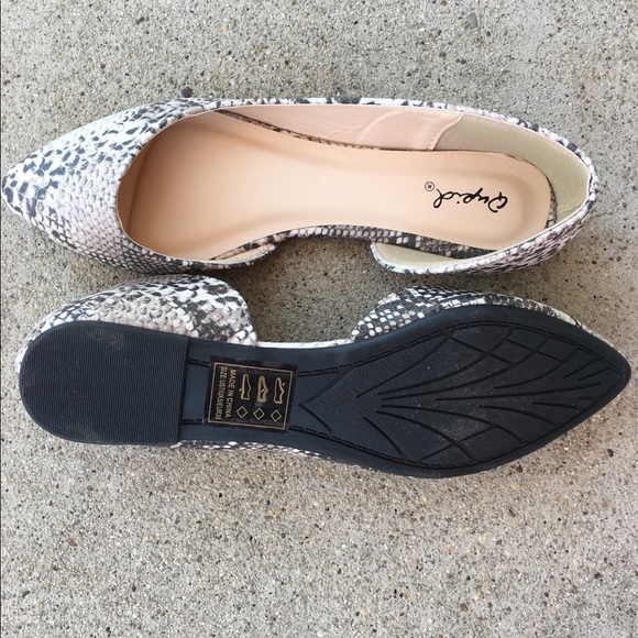 Last 1! Qupid d'orsay style python flat almond toe - Picture 6 of 6